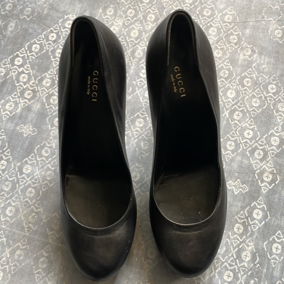 Gucci platform. Condition Good. Size 40 - Picture 3 of 4